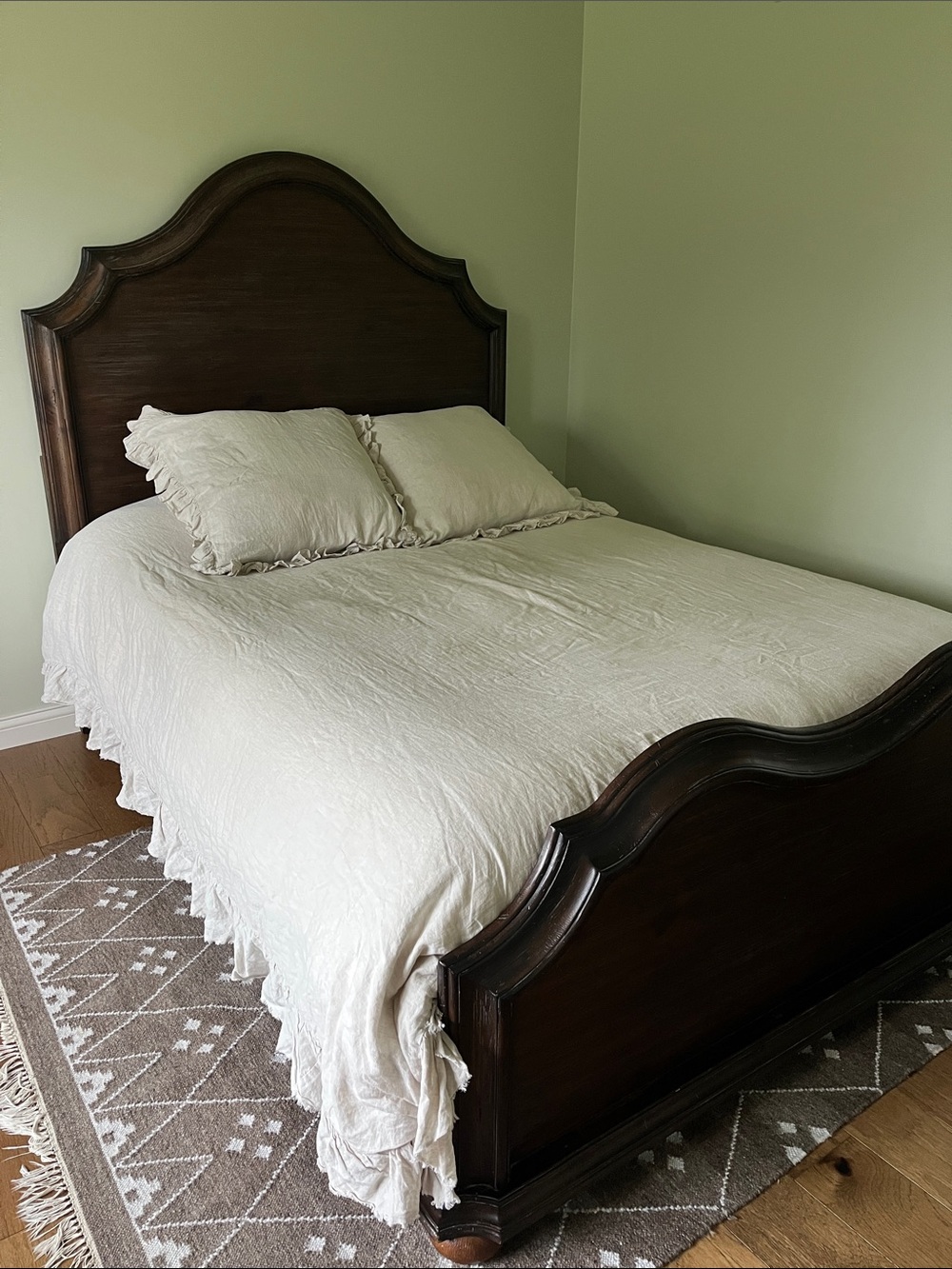 Pottery Barn king linen duvet and matching euro shams natural bedding